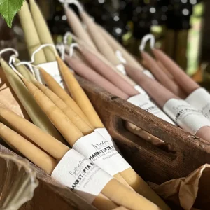 Handstöpta Bivaxljus Björnlunda Arvet – Saffran