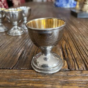 Äggkopp i Nysilver.  No6