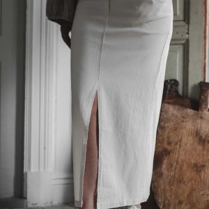 Box skirt – beige.