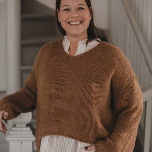 Falling in love sweater – camel.