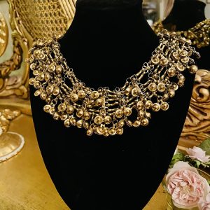 Halsband i Etruskisk Stil  No2