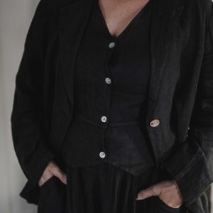 Lova  linen vest – dark grey.