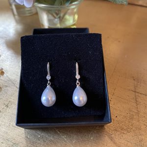 Vita Pärlörhängen No4