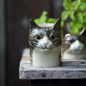 Pennställ – Katt.