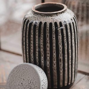 Rac stor kruka med lock.