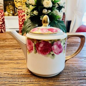 Antik Tekanna med Rosor från Beyer & Bock